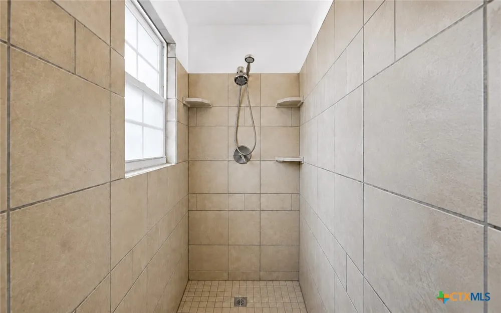 2597 Danforth Ingleside, TX 78362