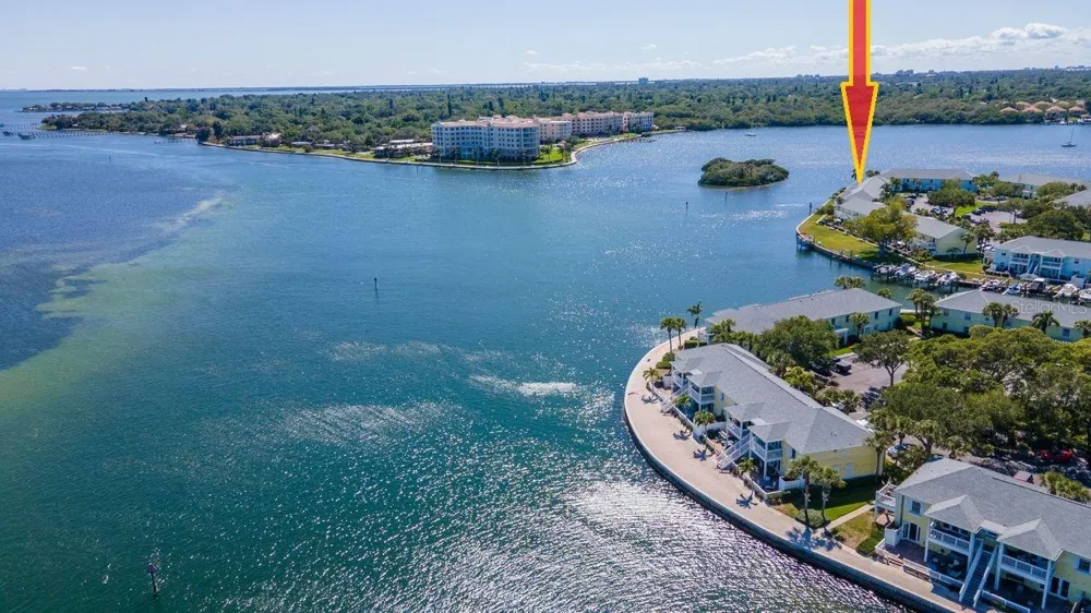 5282 BEACH DRIVE SE #APT D St Petersburg, FL 33705