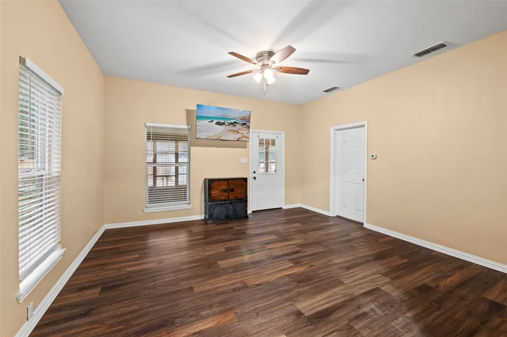 401 Central Quitman, TX 75783