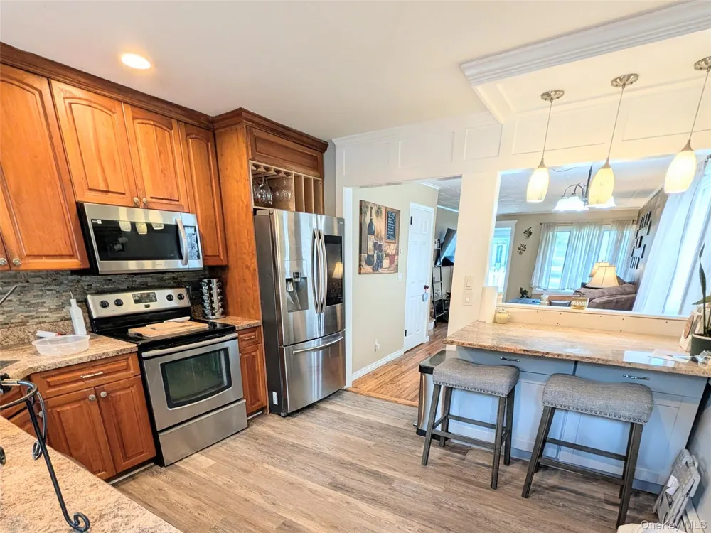 35 E Jackson Avenue E Babylon, NY 11702