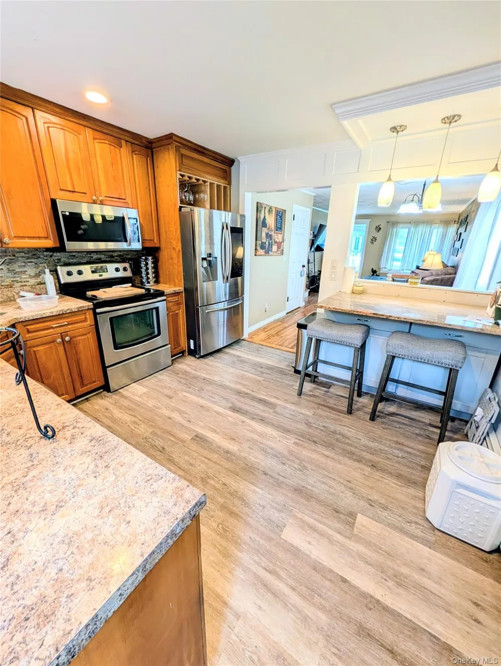 35 E Jackson Avenue E Babylon, NY 11702
