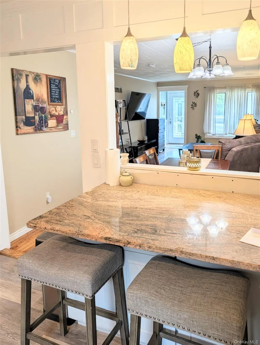 35 E Jackson Avenue E Babylon, NY 11702