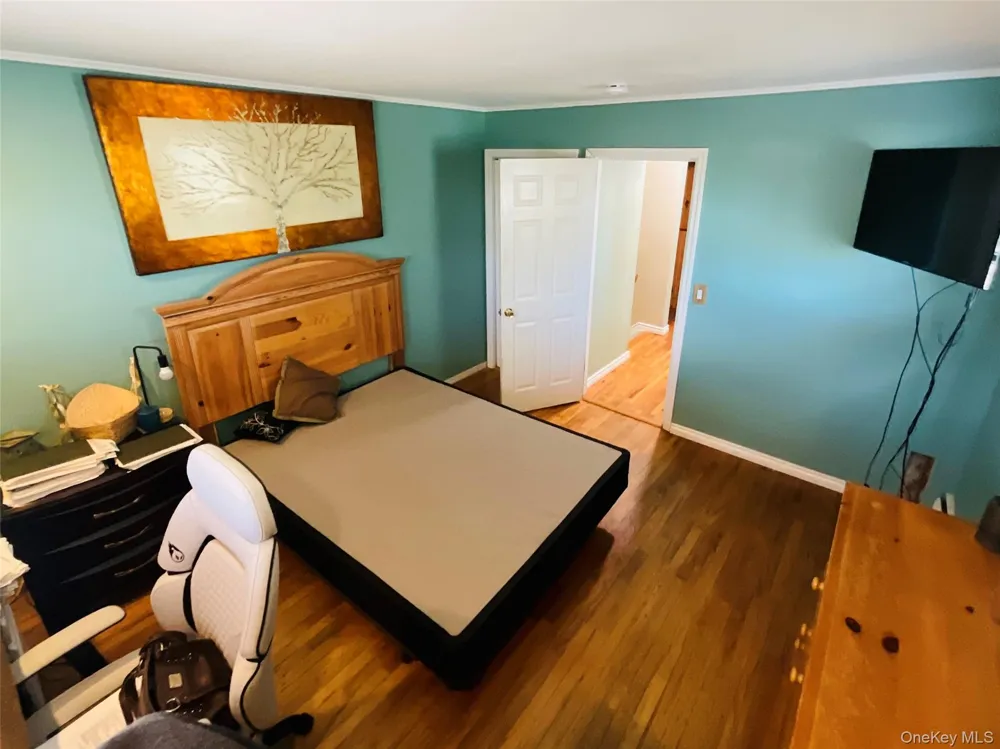 35 E Jackson Avenue E Babylon, NY 11702