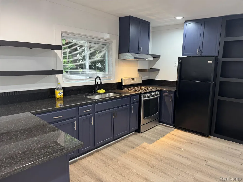 552 S Main Street Marine City City, MI 48039