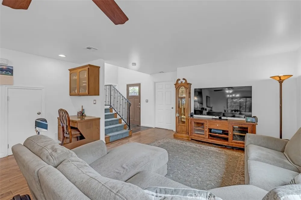 8718 Burghardt Road Temple City, CA 91775