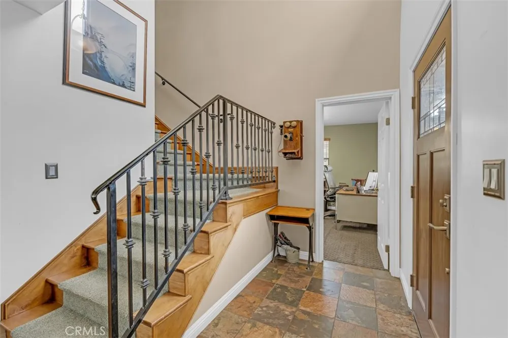 8718 Burghardt Road Temple City, CA 91775