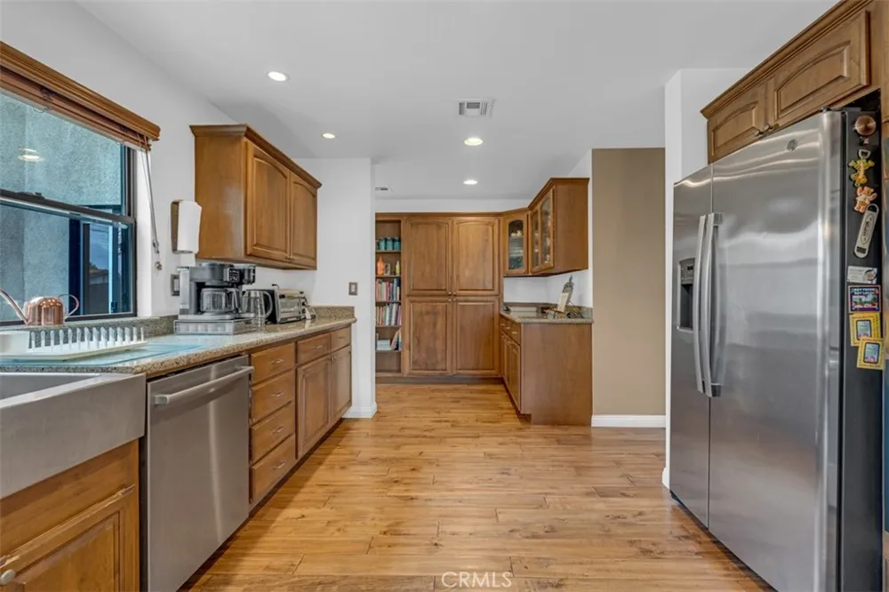 8718 Burghardt Road Temple City, CA 91775