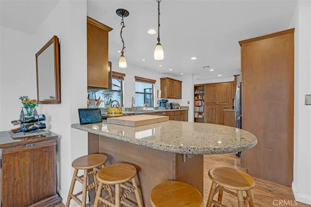 8718 Burghardt Road Temple City, CA 91775