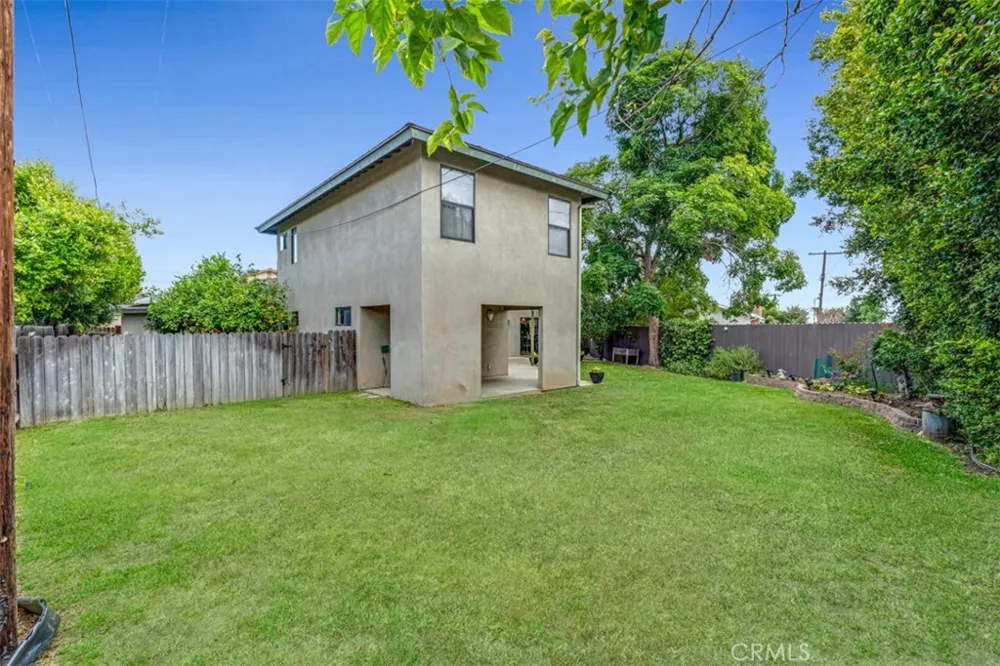 8718 Burghardt Road Temple City, CA 91775