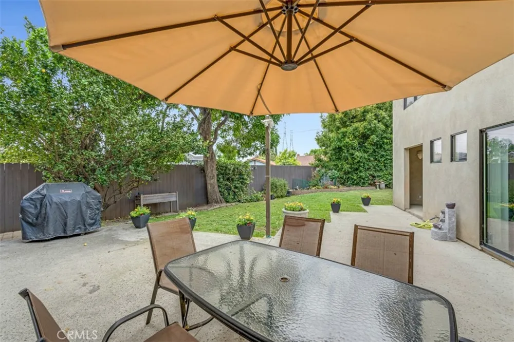 8718 Burghardt Road Temple City, CA 91775