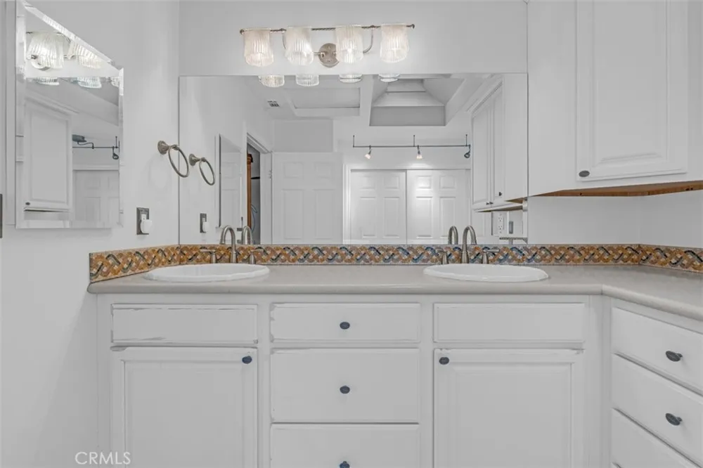 8718 Burghardt Road Temple City, CA 91775