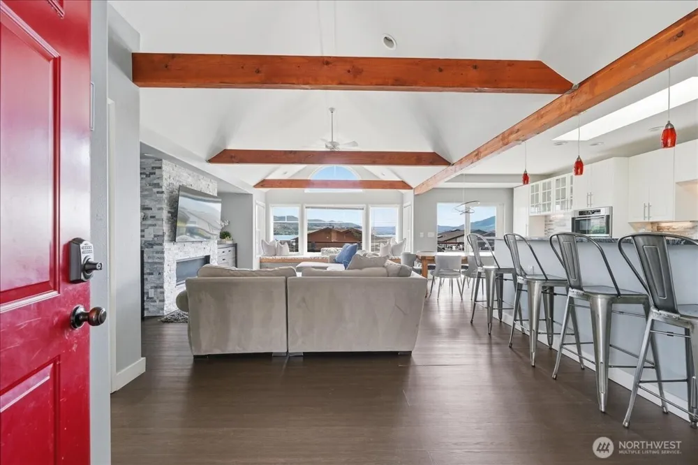127 Chelan View Drive Manson, WA 98831