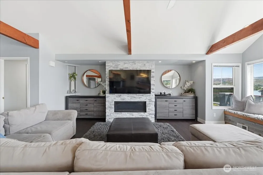 127 Chelan View Drive Manson, WA 98831
