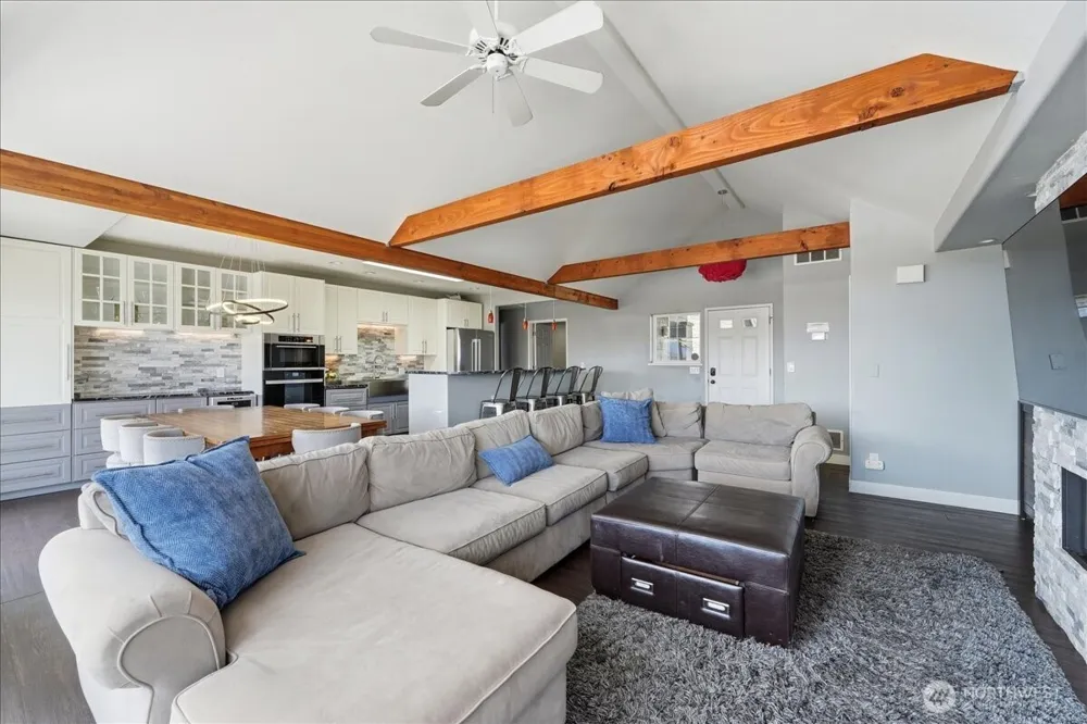 127 Chelan View Drive Manson, WA 98831