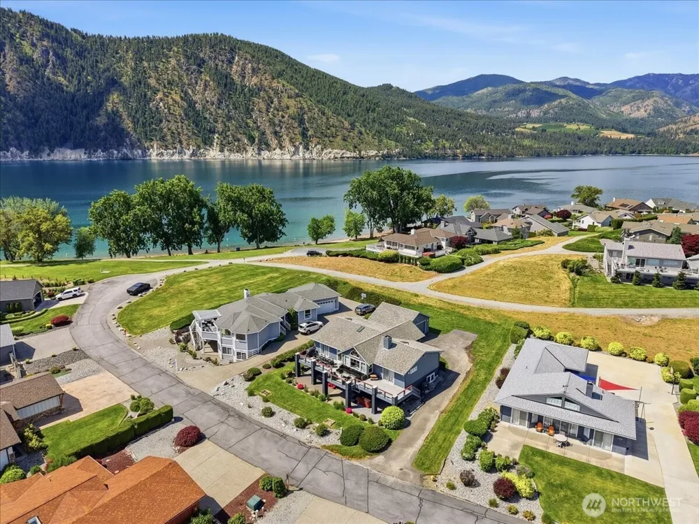 127 Chelan View Drive Manson, WA 98831