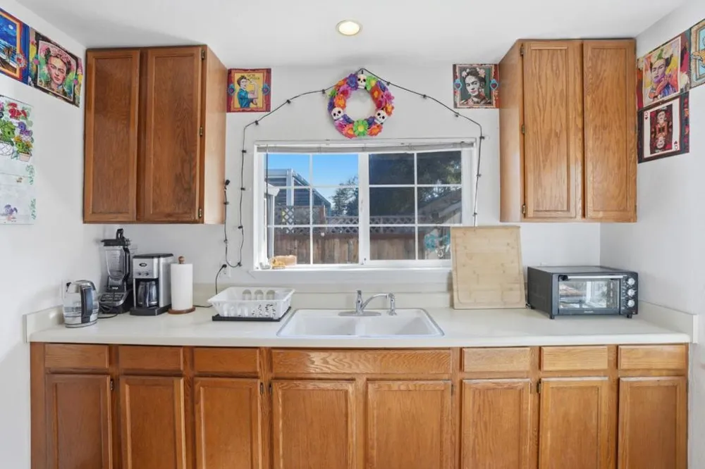 2260 Clarke Avenue East Palo Alto, CA 94303