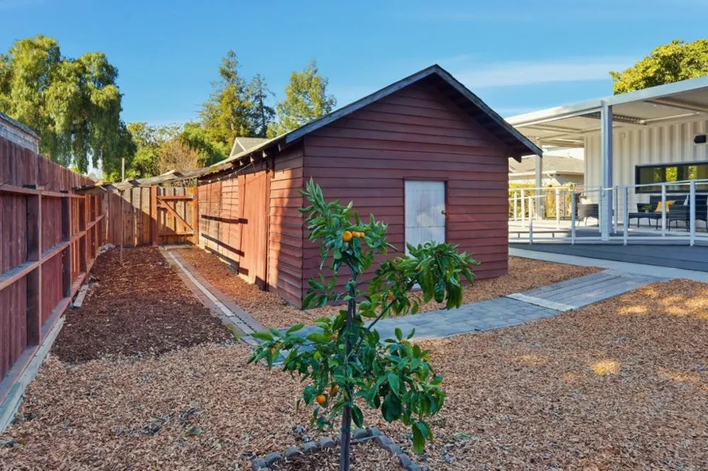 2260 Clarke Avenue East Palo Alto, CA 94303