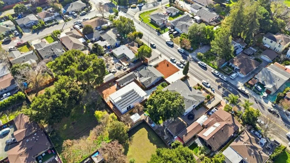 2260 Clarke Avenue East Palo Alto, CA 94303