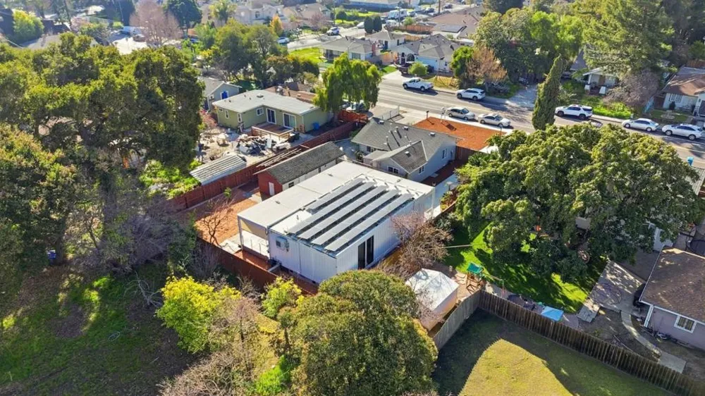 2260 Clarke Avenue East Palo Alto, CA 94303
