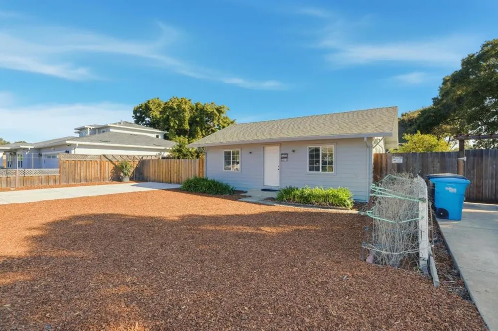 2260 Clarke Avenue East Palo Alto, CA 94303