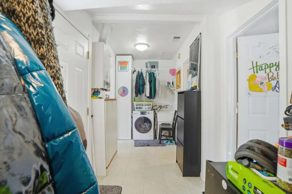 2260 Clarke Avenue East Palo Alto, CA 94303