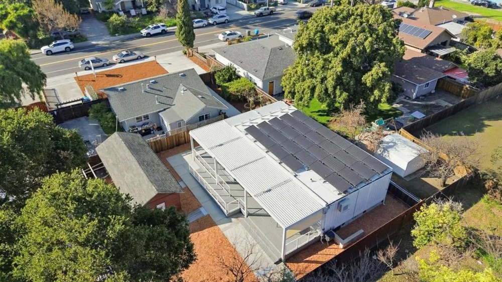 2260 Clarke Avenue East Palo Alto, CA 94303