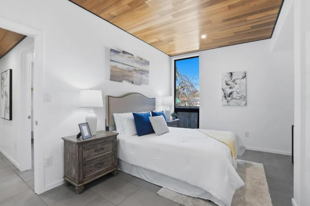 2260 Clarke Avenue East Palo Alto, CA 94303
