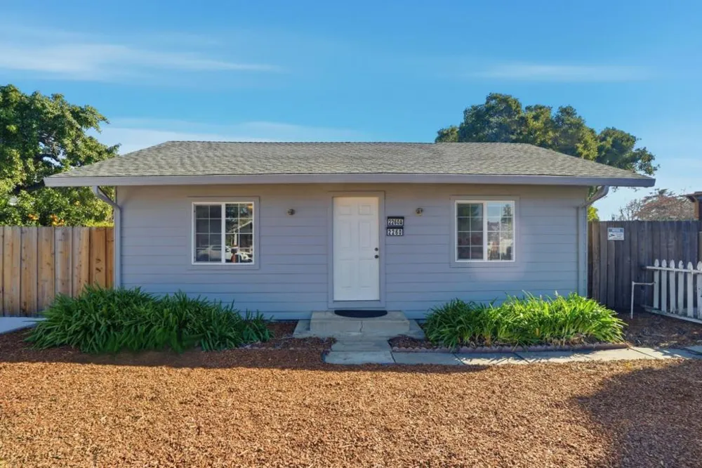 2260 Clarke Avenue East Palo Alto, CA 94303