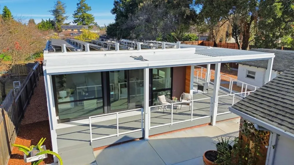 2260 Clarke Avenue East Palo Alto, CA 94303