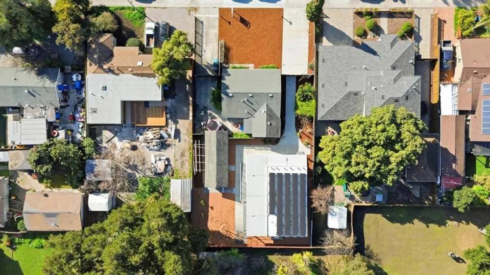 2260 Clarke Avenue East Palo Alto, CA 94303