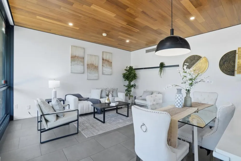 2260 Clarke Avenue East Palo Alto, CA 94303
