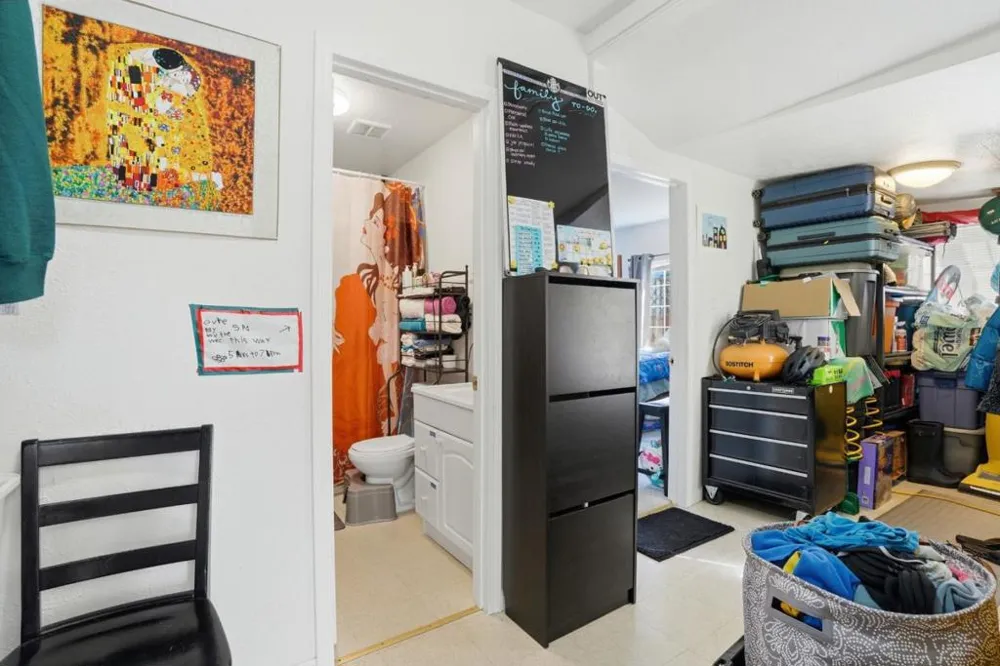 2260 Clarke Avenue East Palo Alto, CA 94303