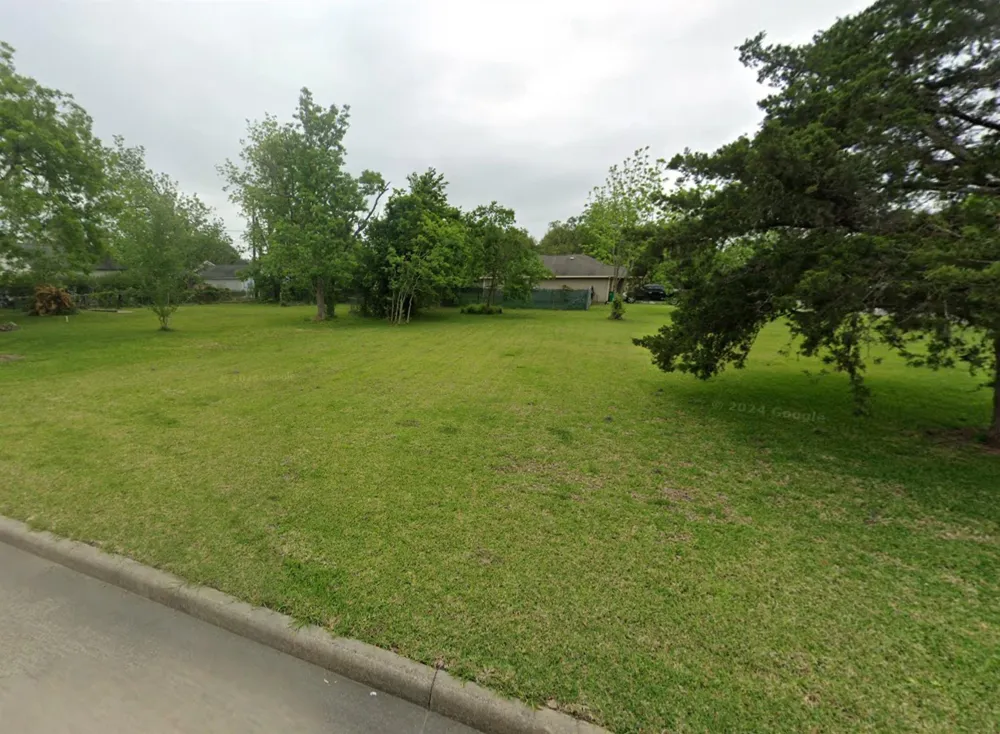 815 Bowie Street Baytown, TX 77520