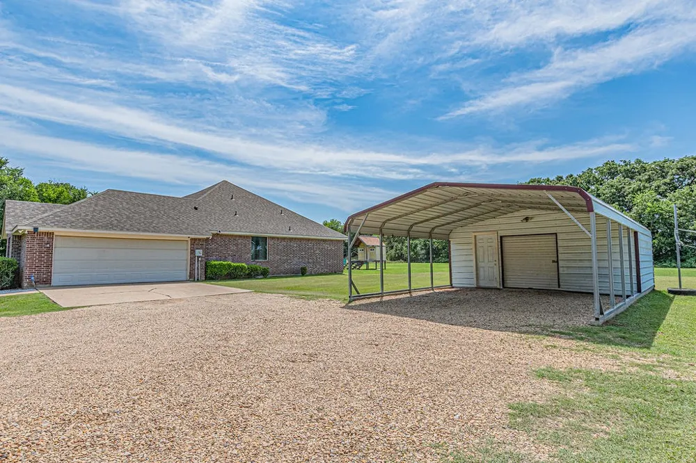 9789 S State Highway 34 Scurry, TX 75158