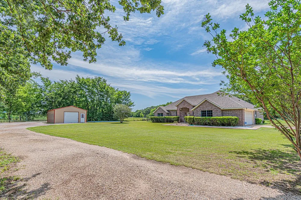 9789 S State Highway 34 Scurry, TX 75158