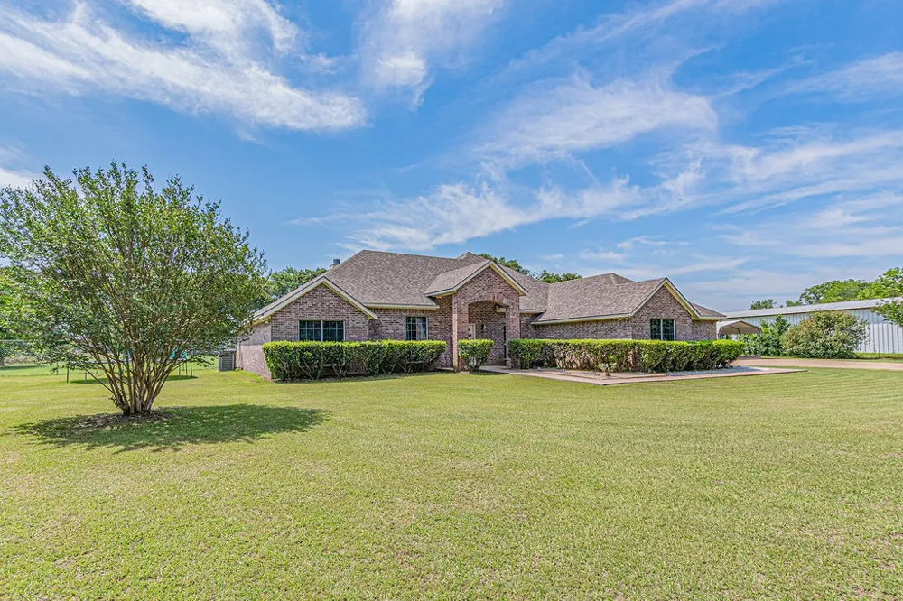 9789 S State Highway 34 Scurry, TX 75158