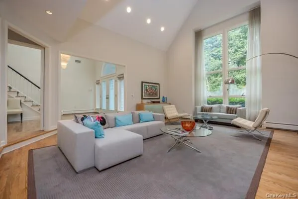 19 W Gate Road Suffern, NY 10901