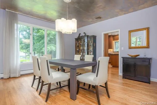 19 W Gate Road Suffern, NY 10901