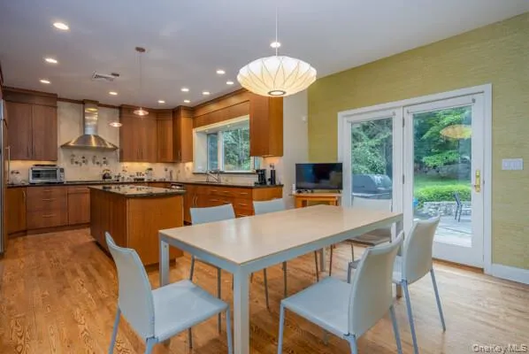 19 W Gate Road Suffern, NY 10901