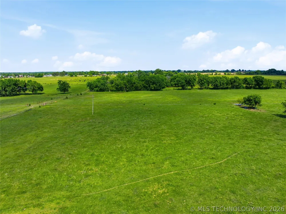 30 S 270 ROAD Morris, OK 74445