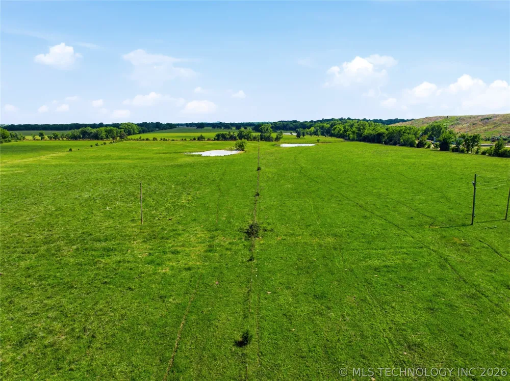 30 S 270 ROAD Morris, OK 74445