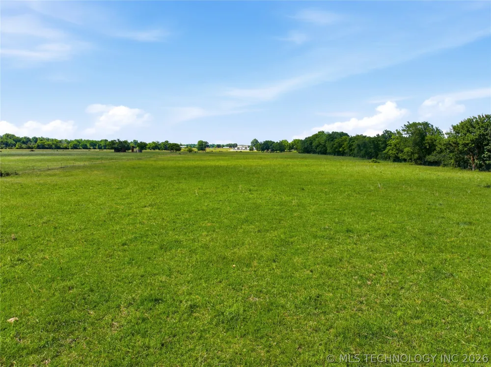 30 S 270 ROAD Morris, OK 74445
