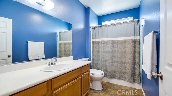 14357 Nicoles Adelanto, CA 92301