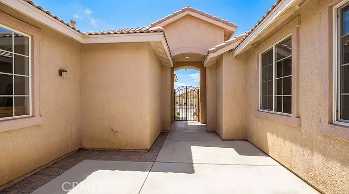 14357 Nicoles Adelanto, CA 92301
