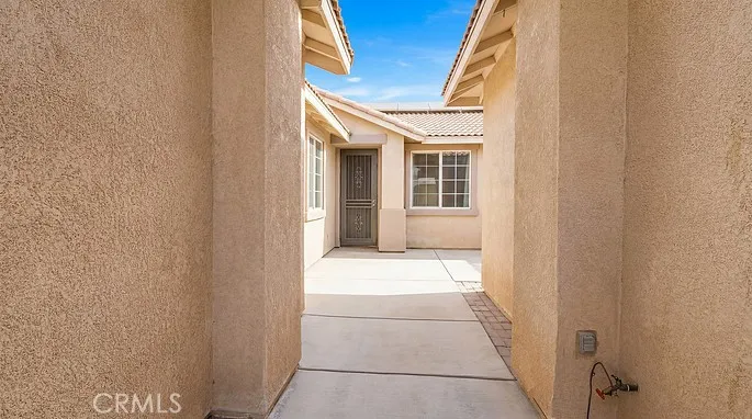 14357 Nicoles Adelanto, CA 92301