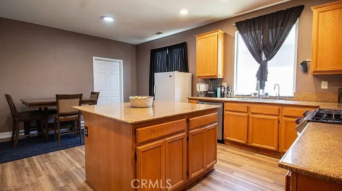 14357 Nicoles Adelanto, CA 92301