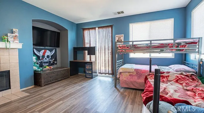 14357 Nicoles Adelanto, CA 92301