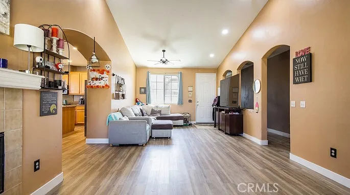 14357 Nicoles Adelanto, CA 92301