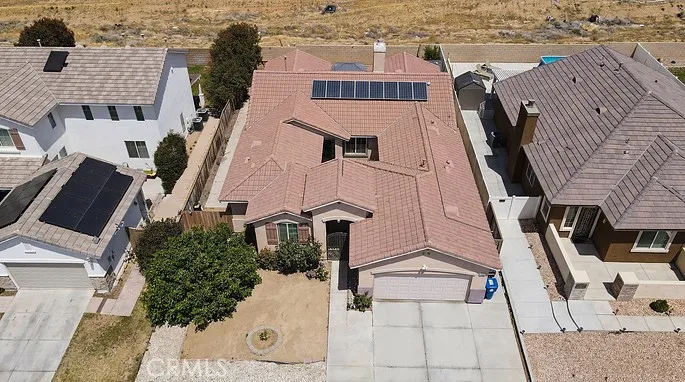14357 Nicoles Adelanto, CA 92301