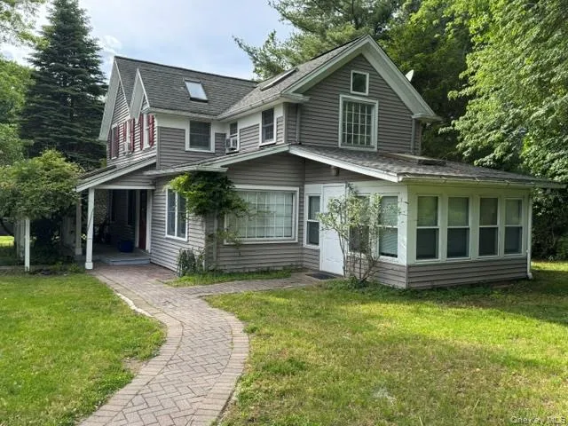 74 S Airmont Road Suffern, NY 10901